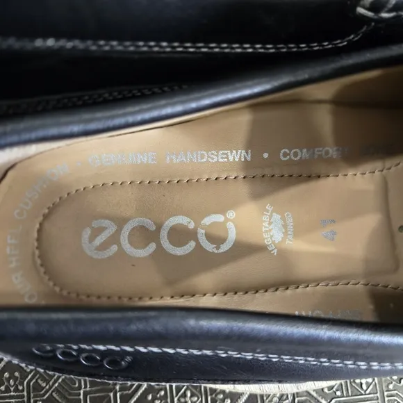 🐢 Ecco Classic Moc 2.0 Shoe.  Size 41.