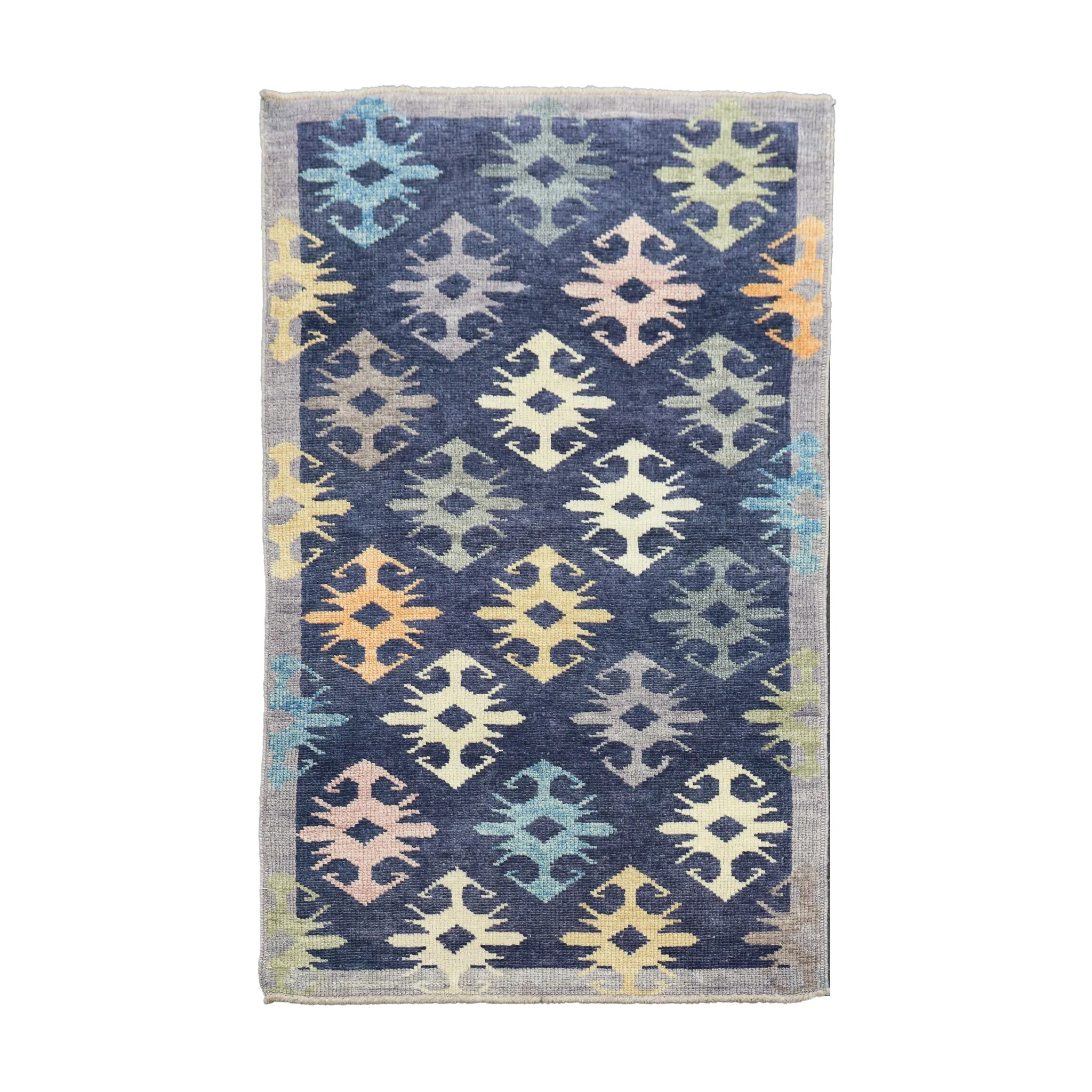 15138 Handwoven Rug 2'10x5'7