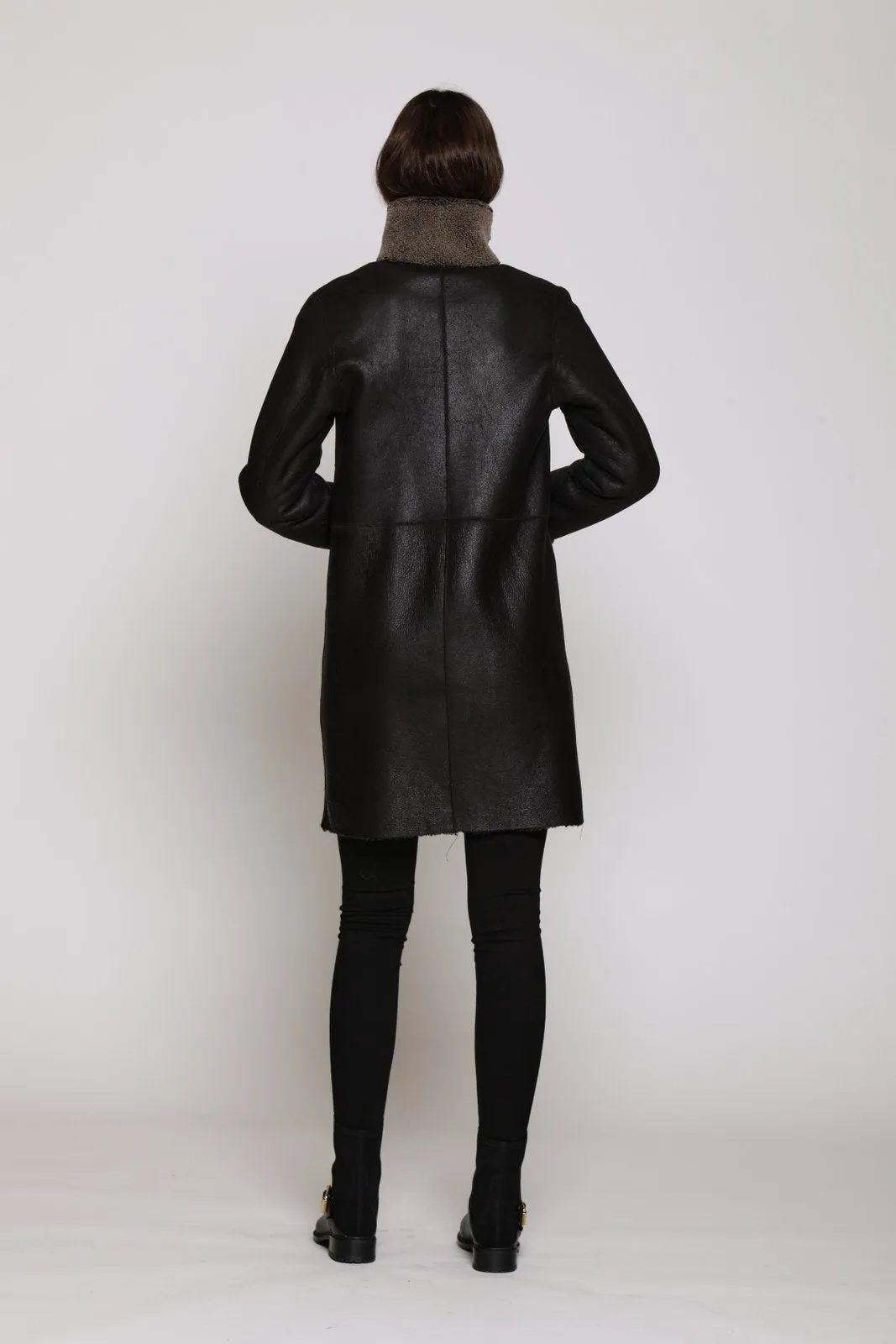 #527  shearling coat in brown or black sno-top  1 BLACK SNO L  $500  sorry no additional discounts