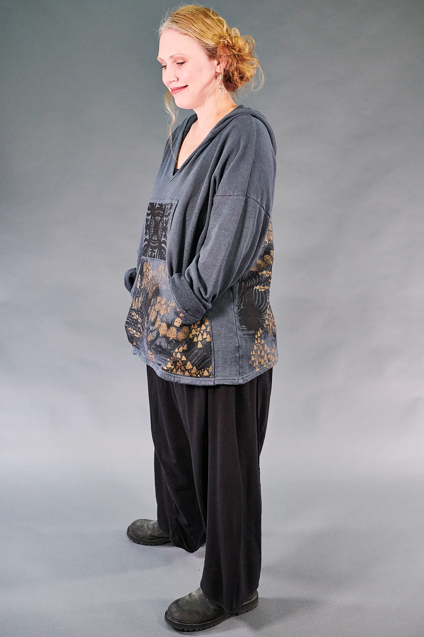 8888 Hip to Be Square Hoodie-Silver-P