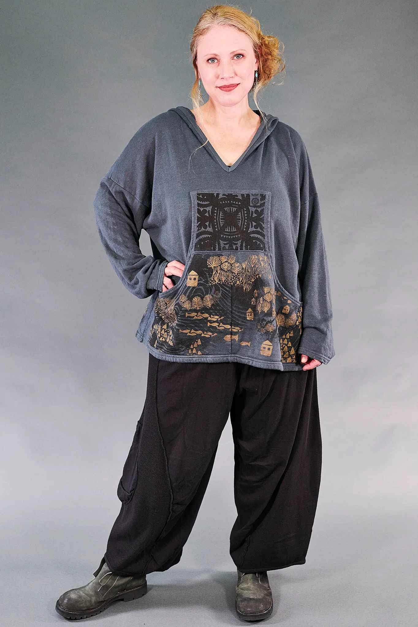 8888 Hip to Be Square Hoodie-Silver-P