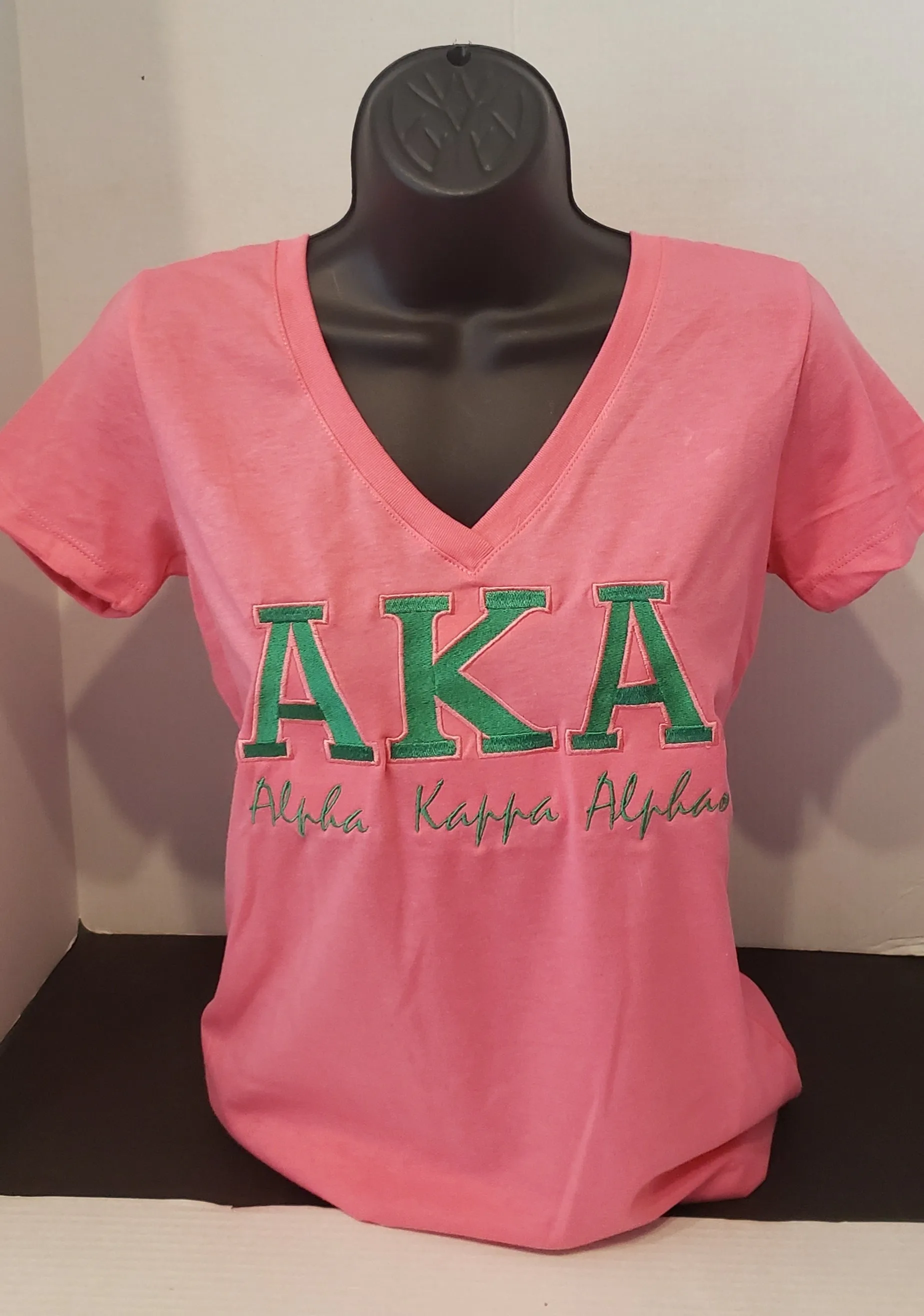 AKA (BOLD)V-NECK TEE (White)
