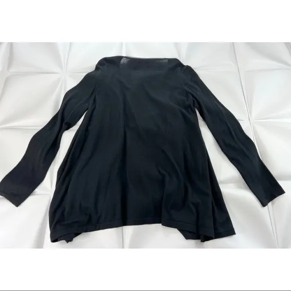 Alice   Olivia Women Sz M Black ITALIAN Sheep Leather Trim Soft Sweater Cardigan