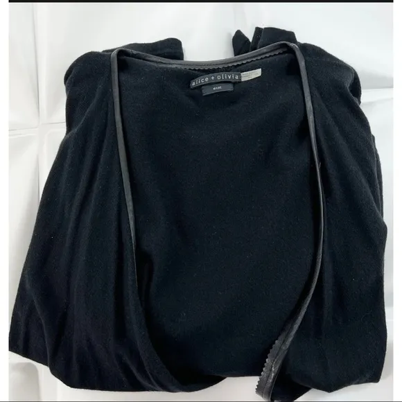 Alice   Olivia Women Sz M Black ITALIAN Sheep Leather Trim Soft Sweater Cardigan