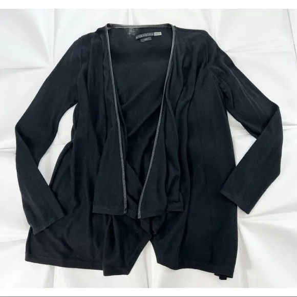Alice   Olivia Women Sz M Black ITALIAN Sheep Leather Trim Soft Sweater Cardigan