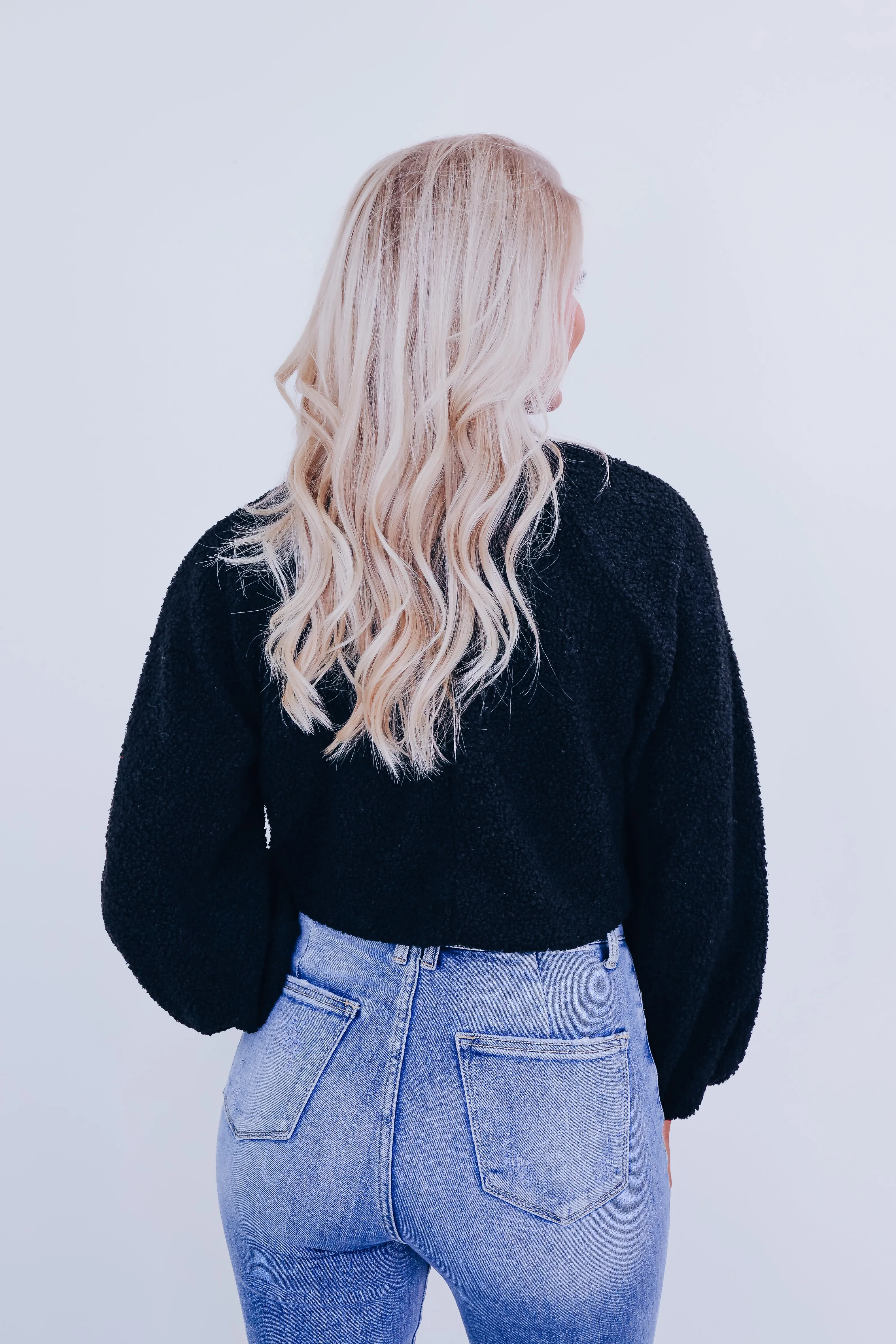 Bell Cropped Sherpa Sweater - Black