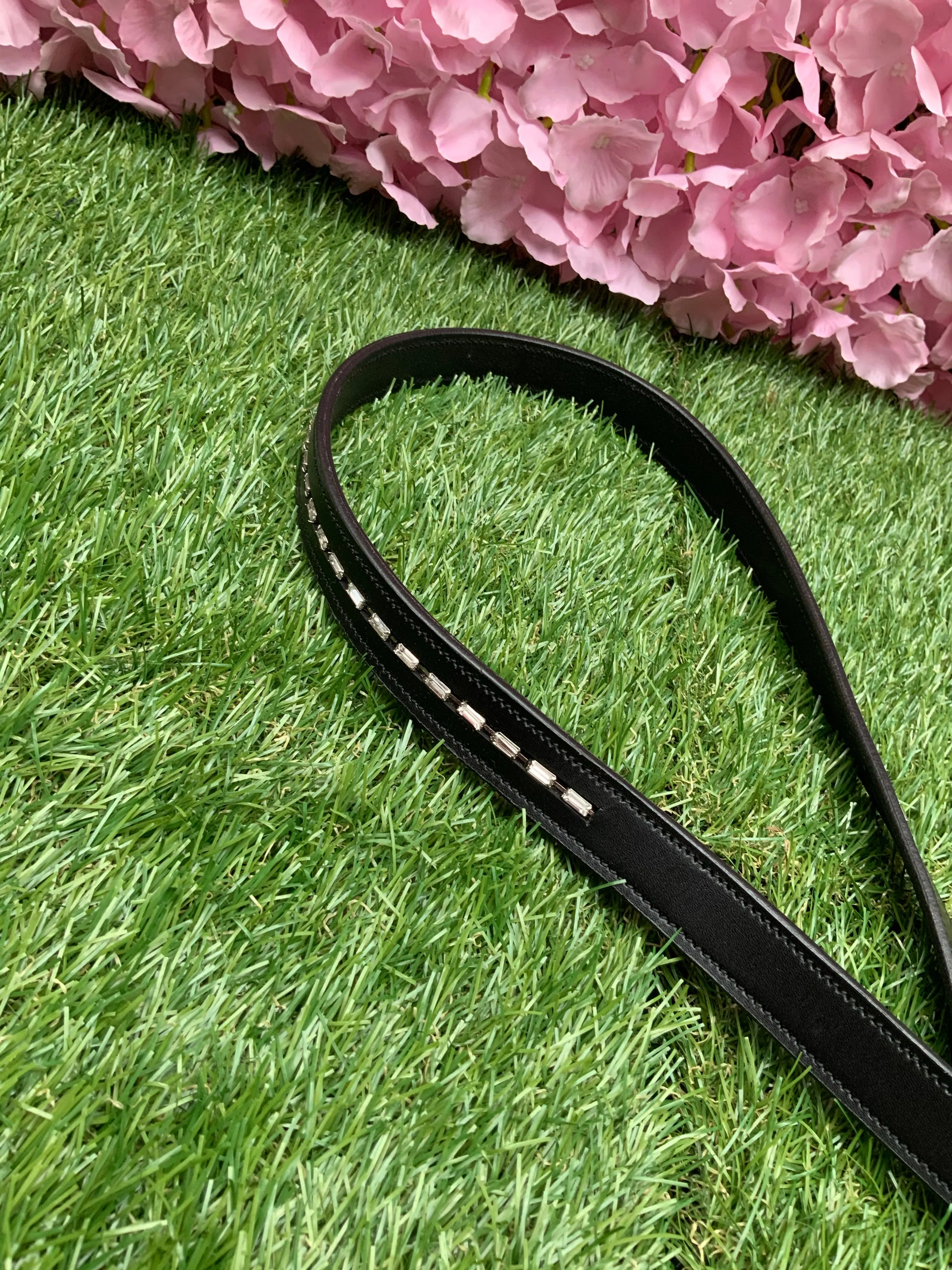 Blingy black soft leather belt with silver buckles size 10/12