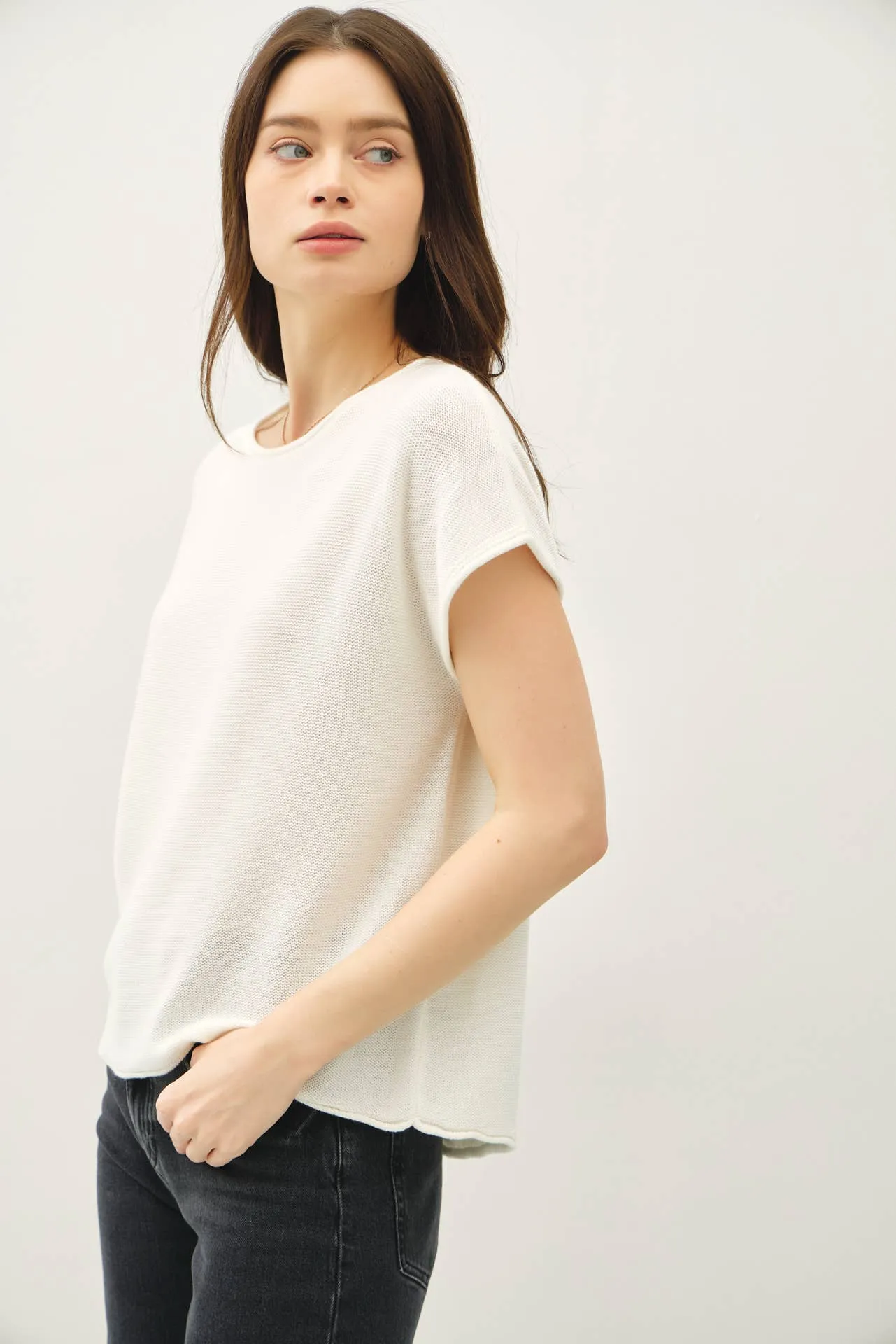 BOXY SHORT SLEEVE SWEATER W RAW SEAM