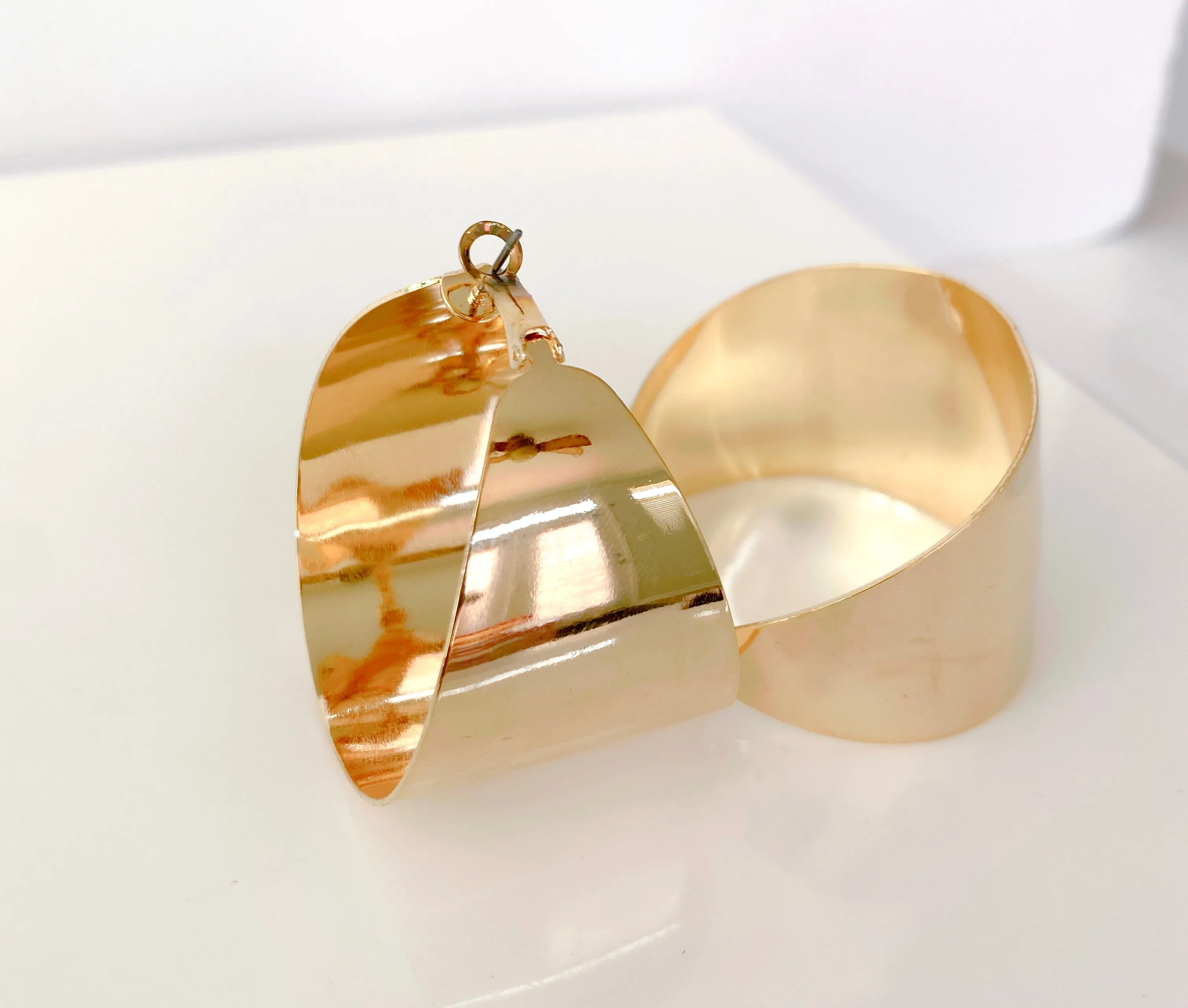 CANDACE CHUNKY HOOPS