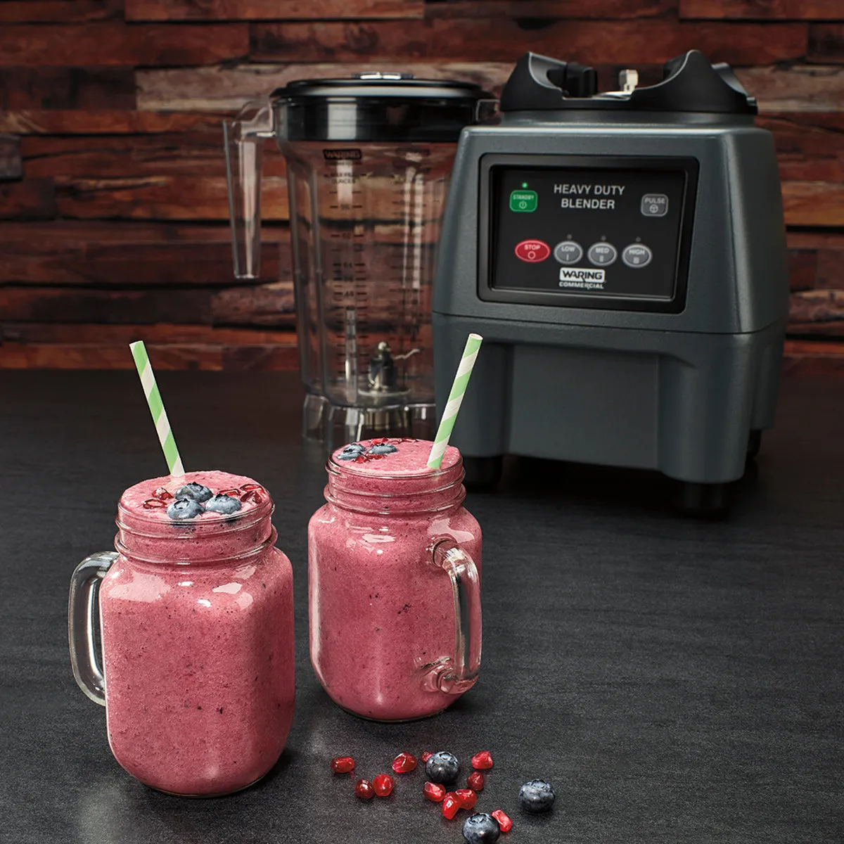 CB15P Heavy-Duty One Gallon Food Blender with Copolyester Jar by Waring Commercial