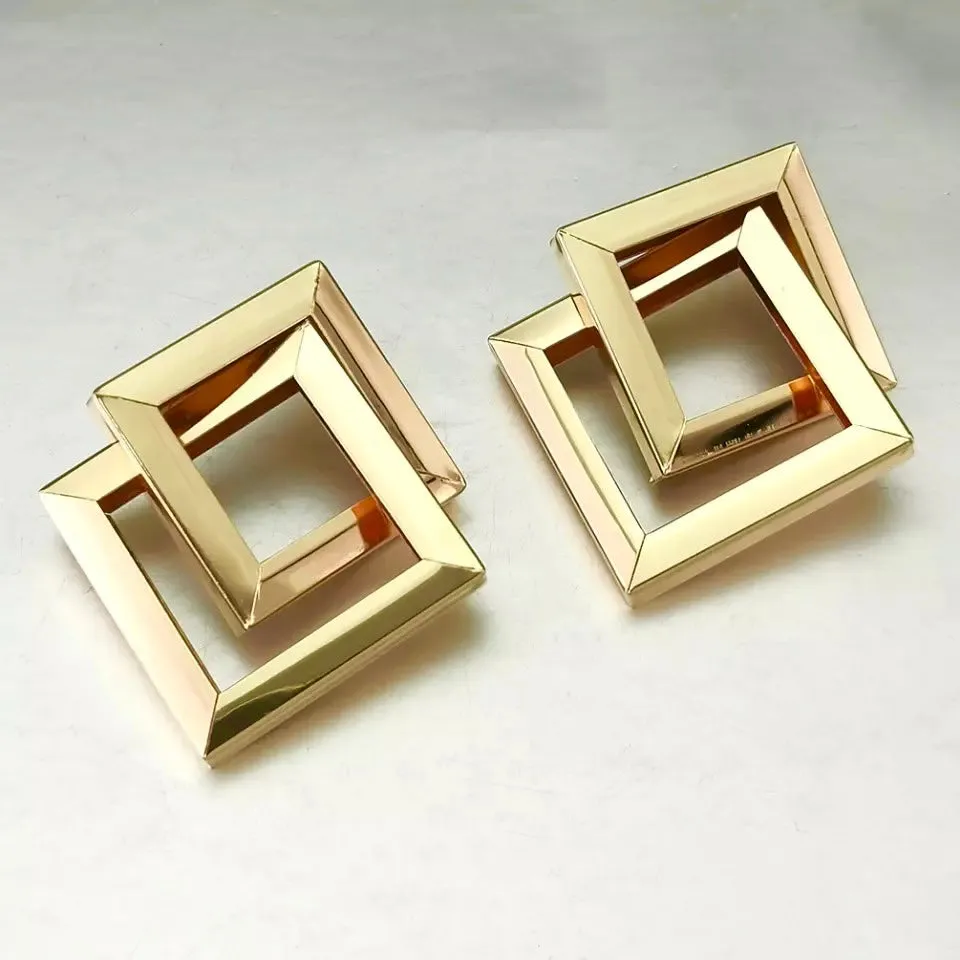 CLAIRE OVERSIZED STUD EARRINGS