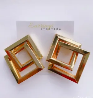 CLAIRE OVERSIZED STUD EARRINGS