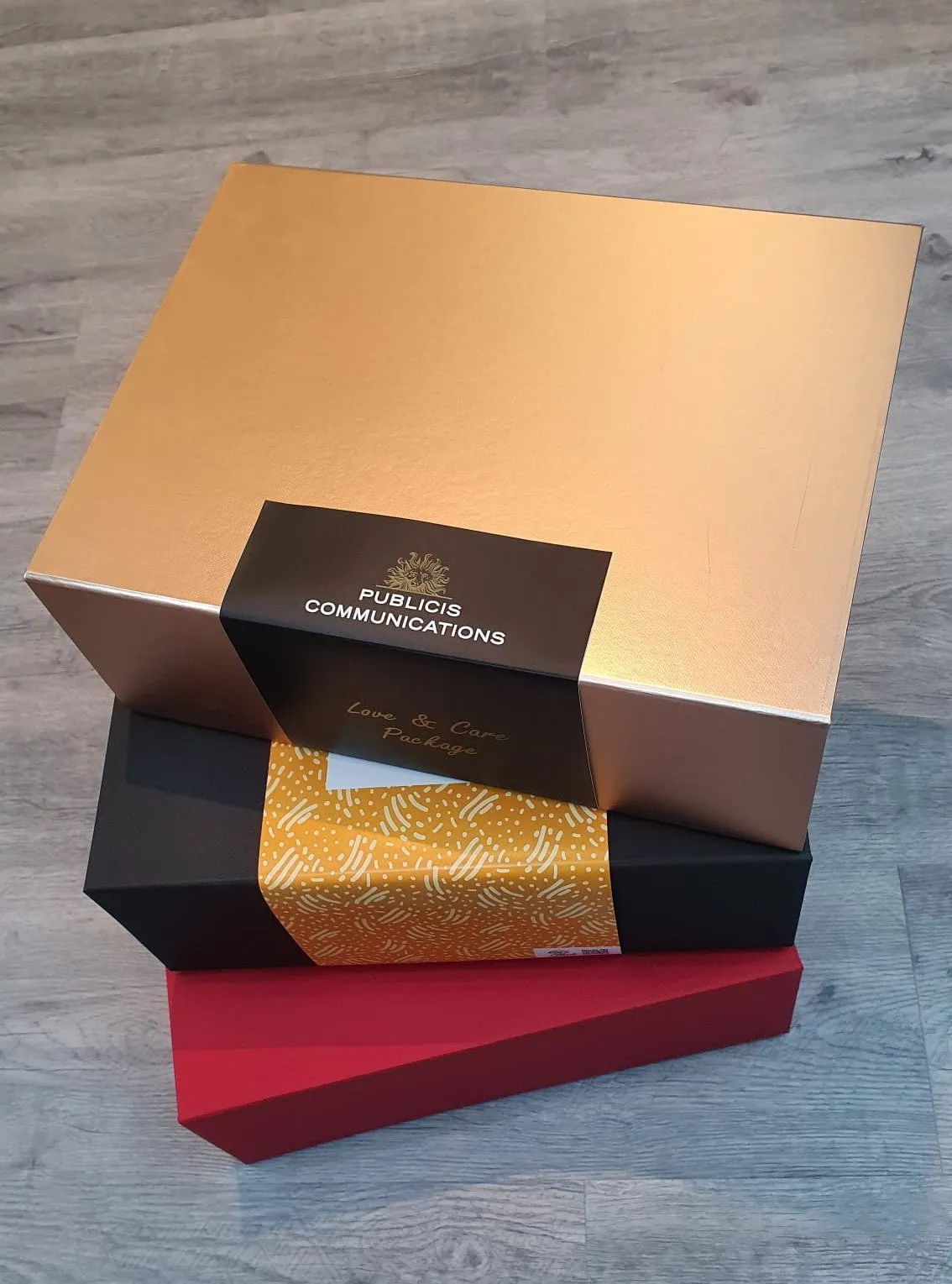 Clamshell Premium Box (Size M) - With Customised Belly Wrap or Sticker