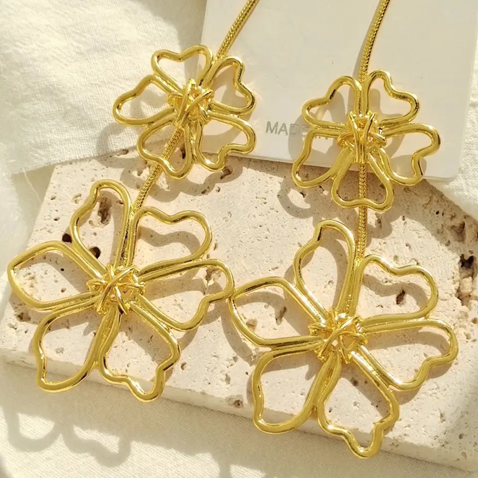 DAISY DROP EARRINGS