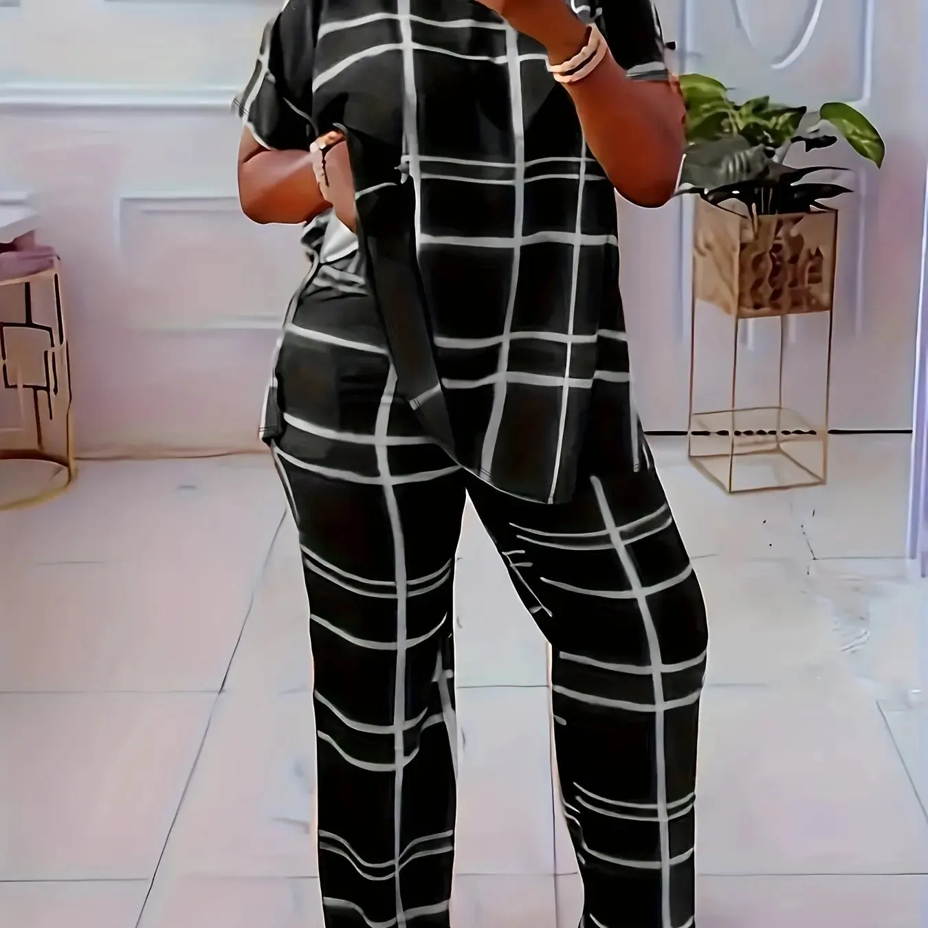 Grid Patterned Short Sleeve Top and Pants Set