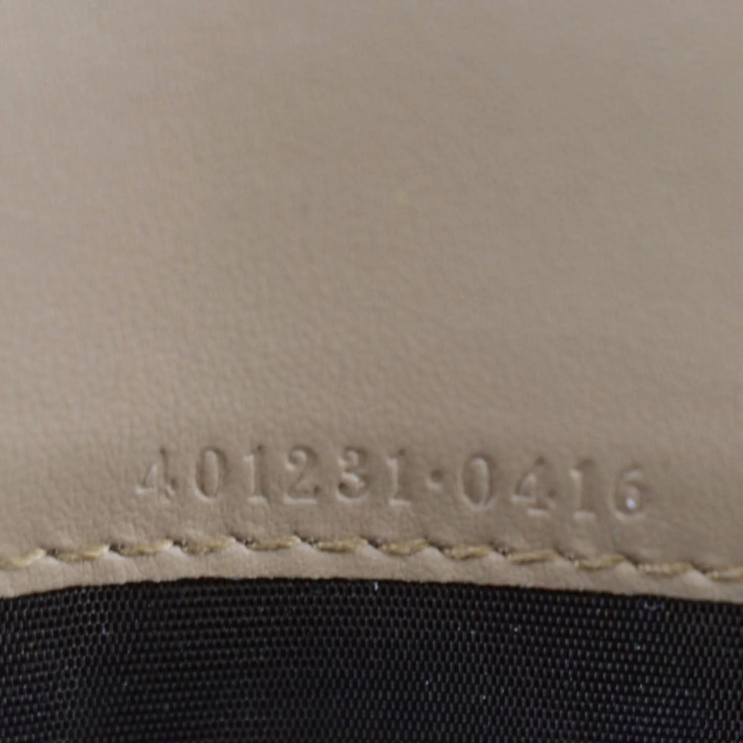 GUCCI Dionysus GG Supreme Crossbody Chain Wallet Beige 401231