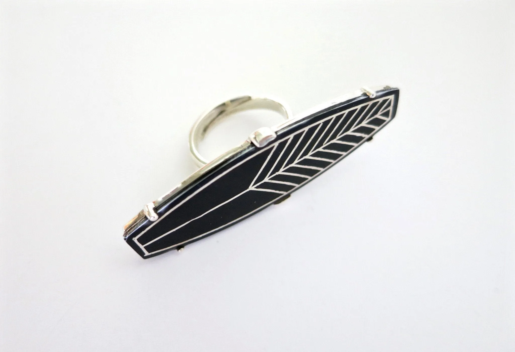 Horizontal Bidri statement ring