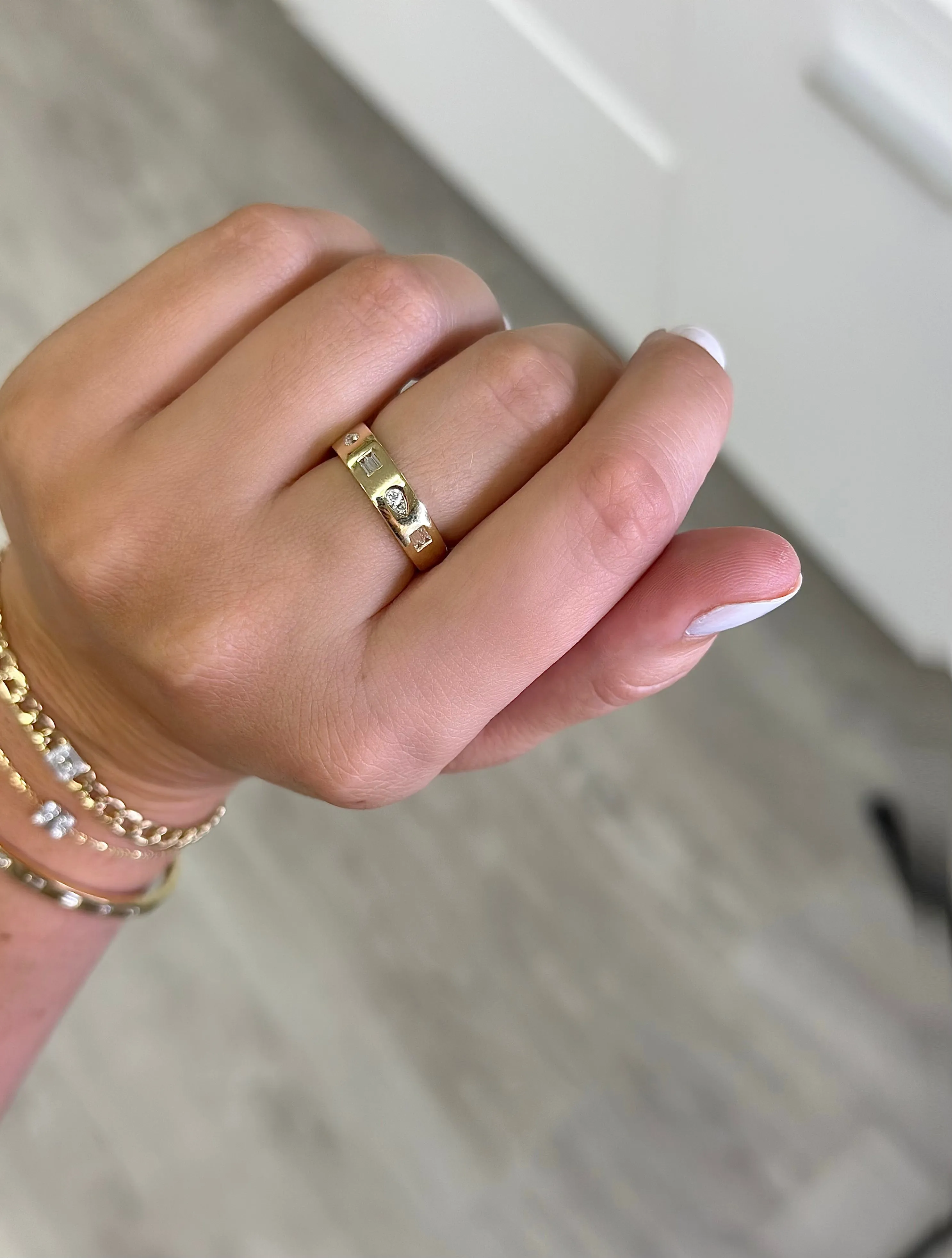 Inlay Baguette and Pear Illusion Band