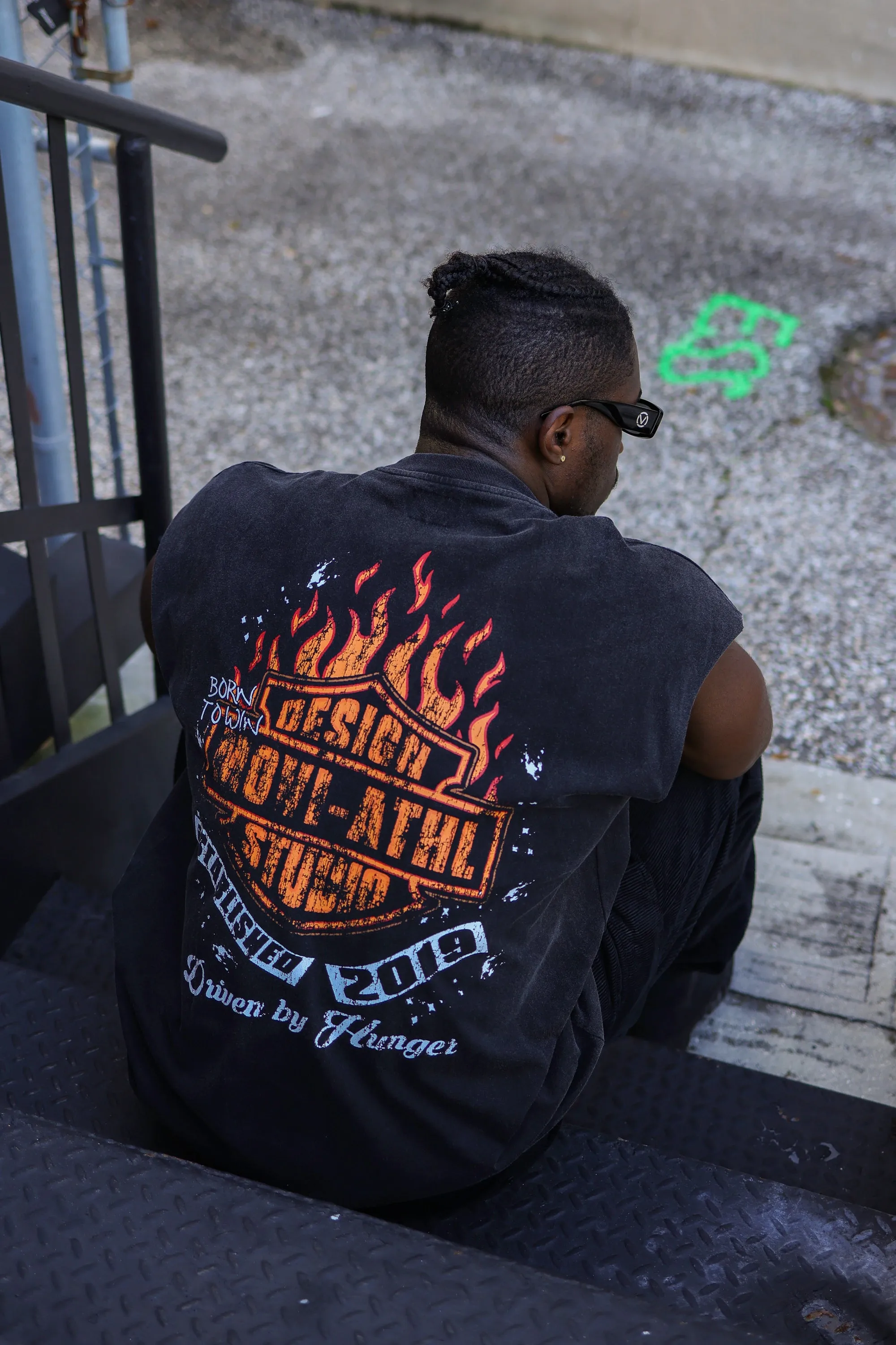 INSTINCT CUT-OFF - VINTAGE BLACK
