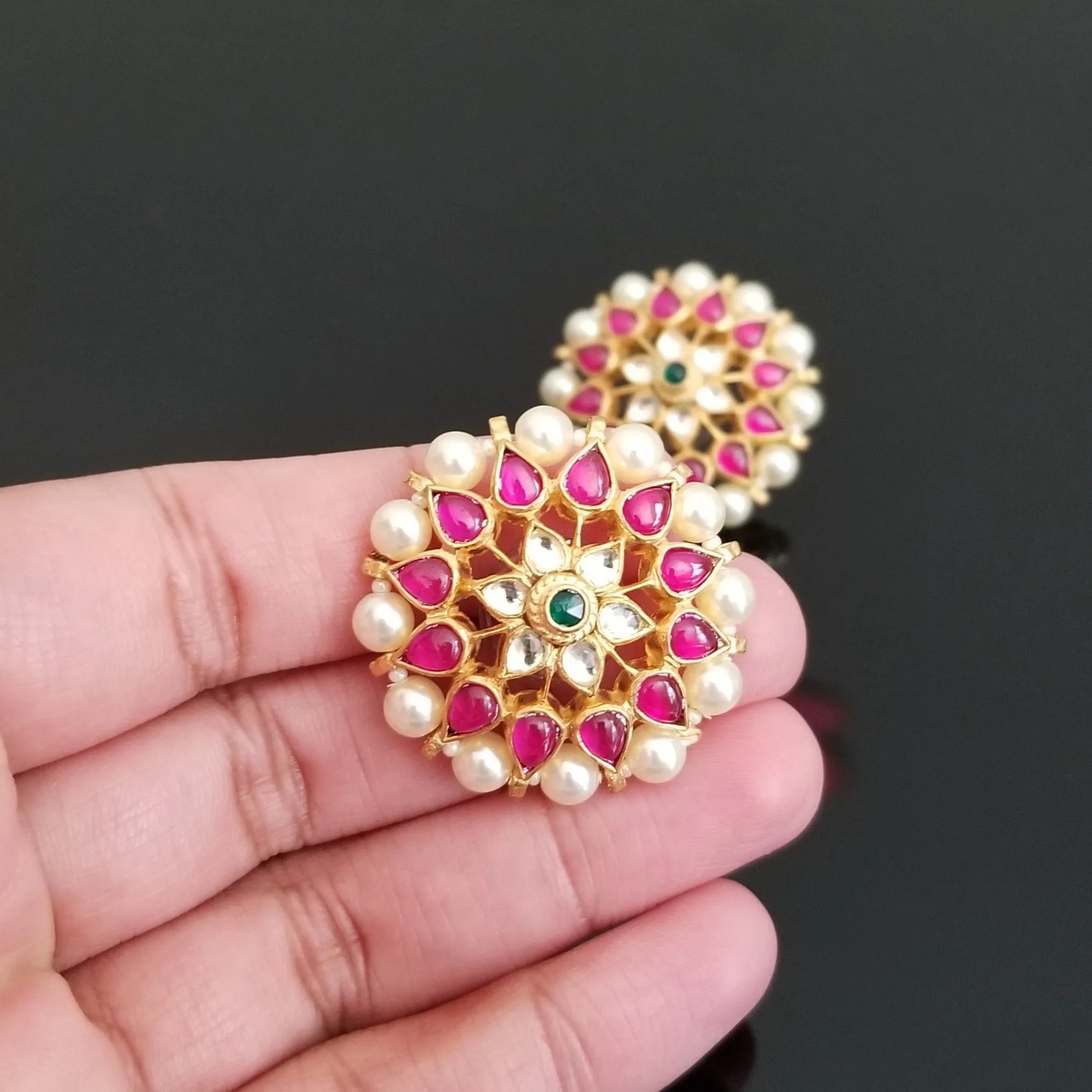 Kundan Studs With Pearl Lining