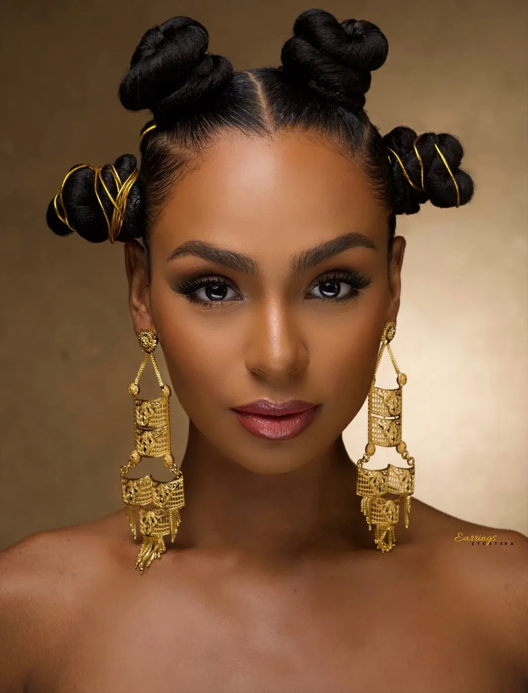 LATIFAH STATEMENT EARRINGS