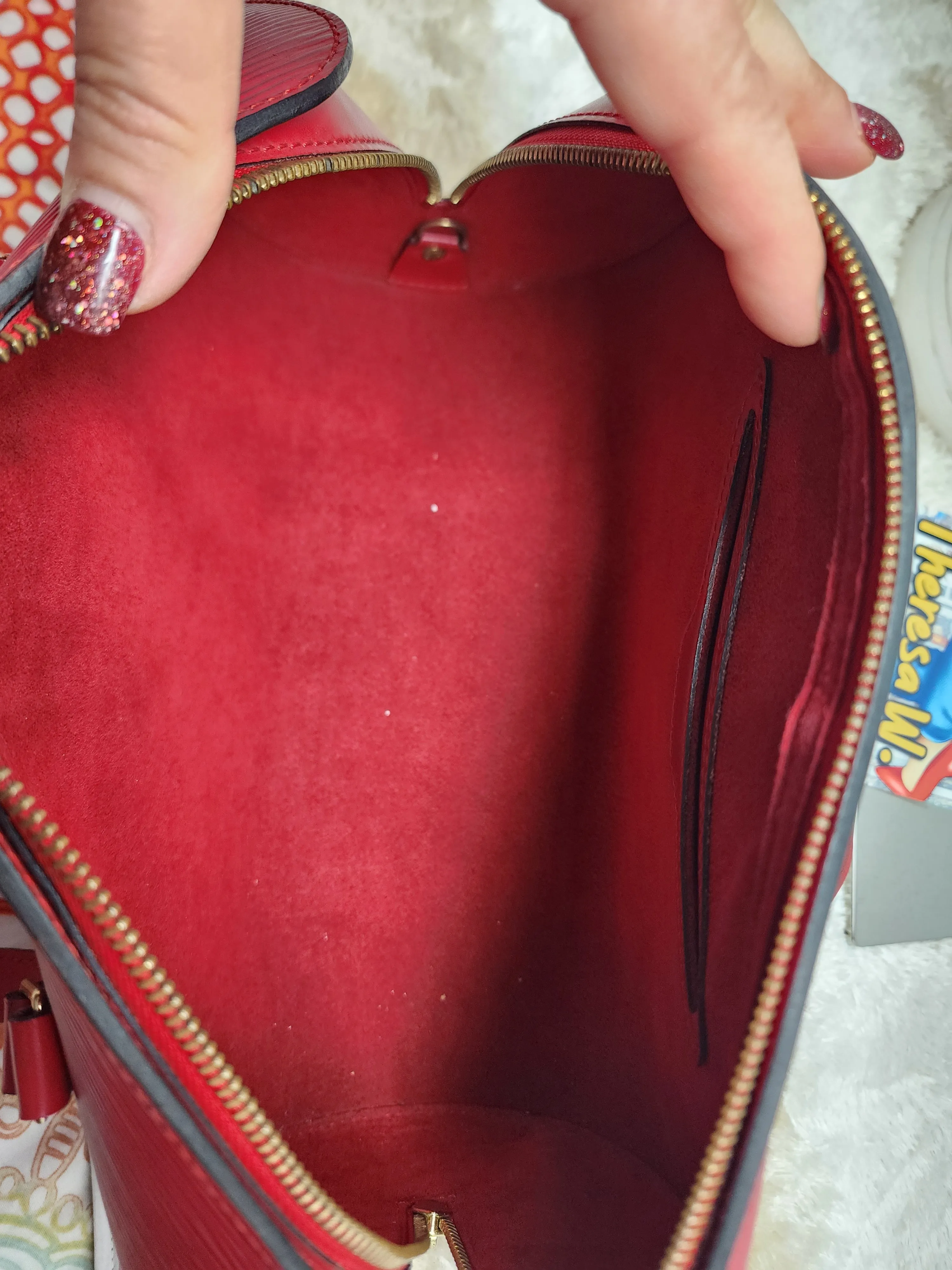LOUIS VUITTON CASTILLAN RED EPI LEATHER SOUFFLOT BAG