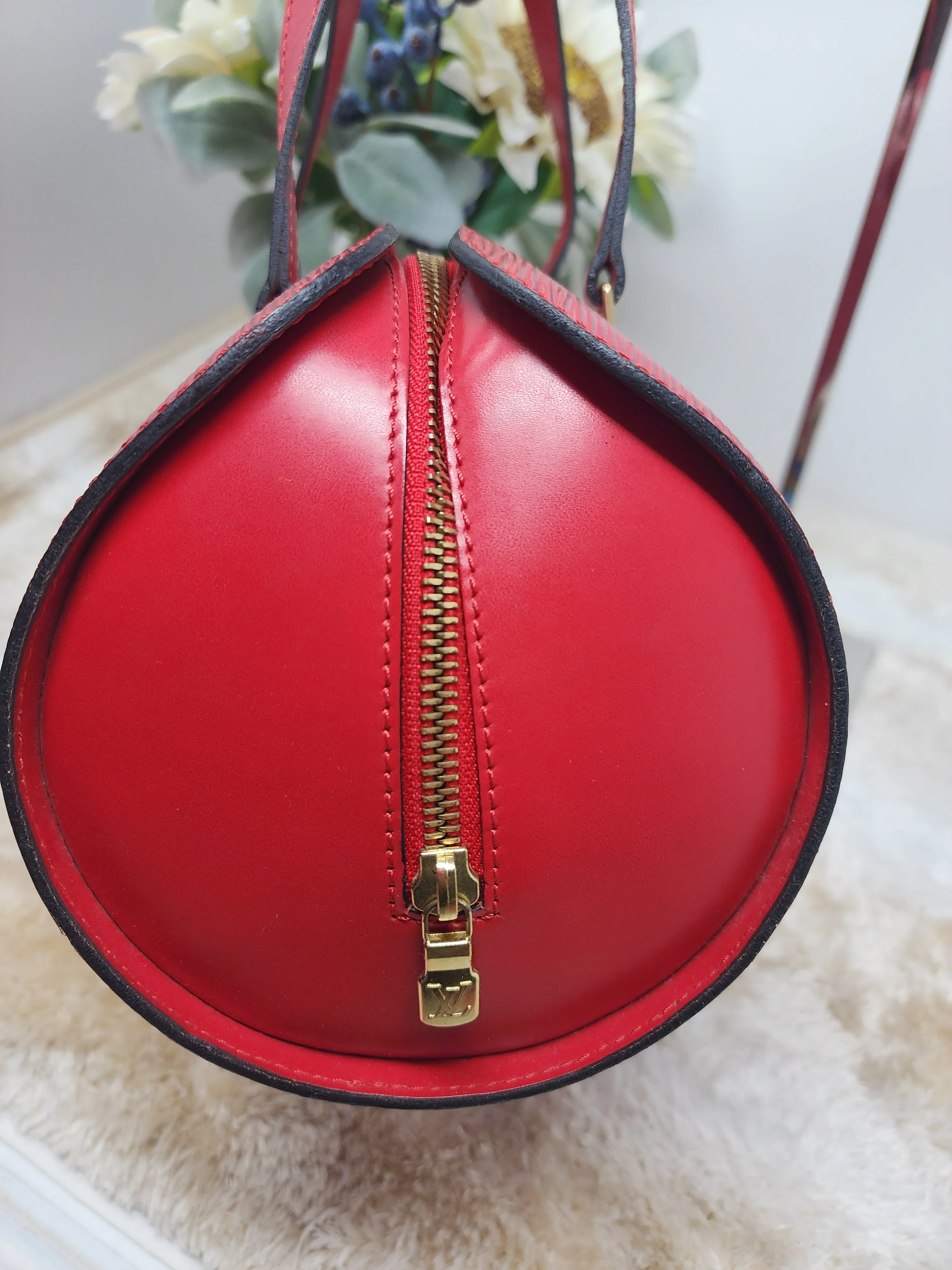 LOUIS VUITTON CASTILLAN RED EPI LEATHER SOUFFLOT BAG