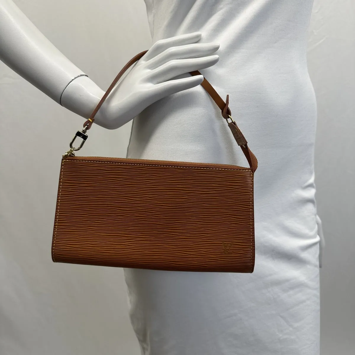 Louis Vuitton Epi Leather Pochette