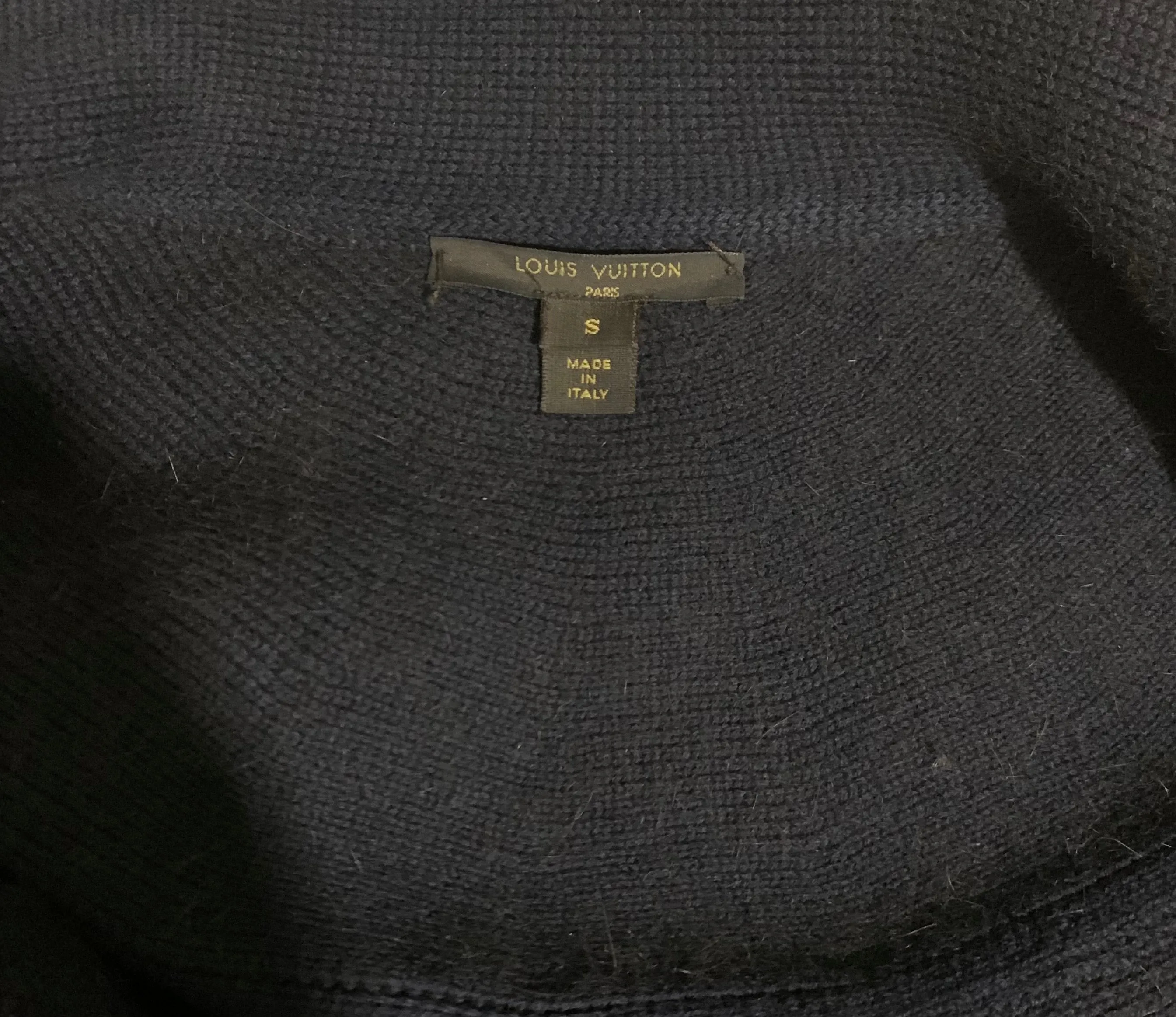 Louis Vuitton Size S Cape