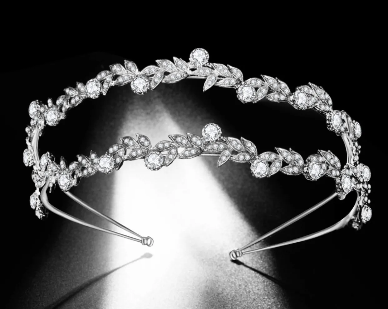 Magnolia: Headband 10695