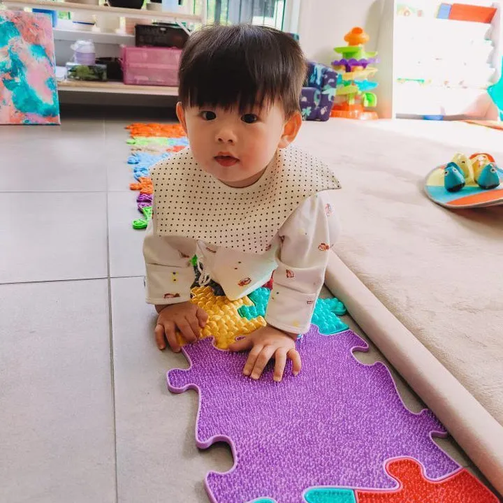 Muffik Rainbow Sensory Playmat Set