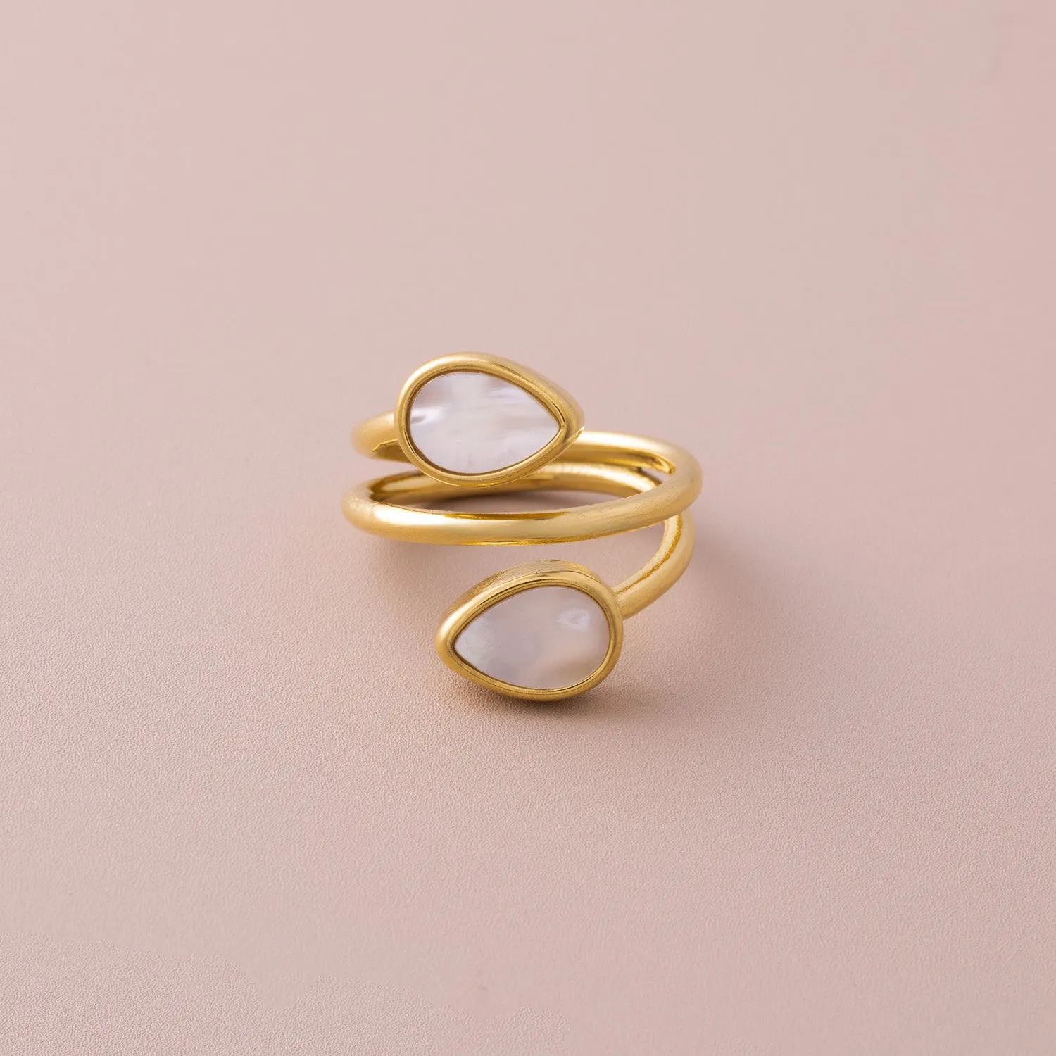 Oval Nacre Ring