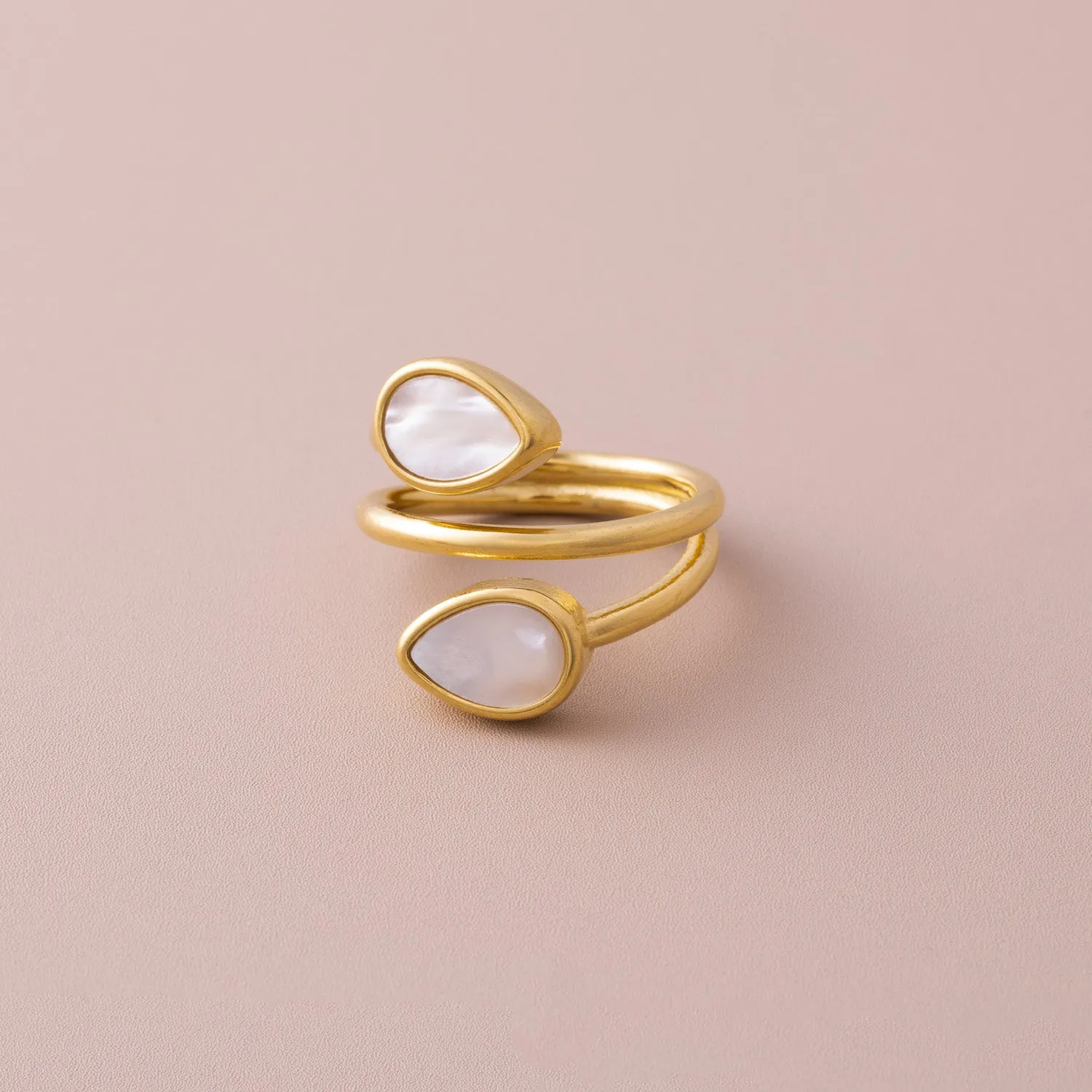 Oval Nacre Ring