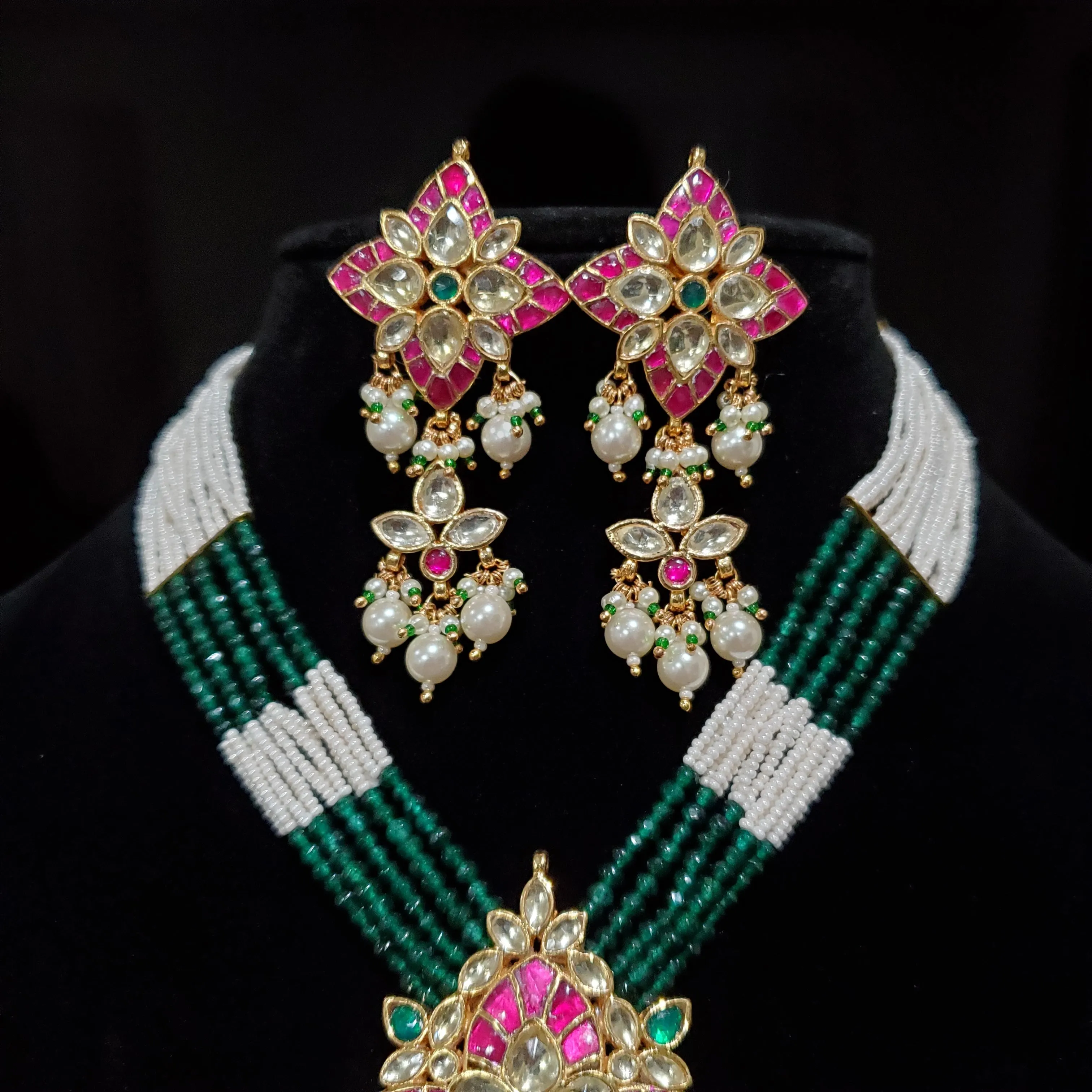Pachi Kundan Set With Pearl and Bead Chain SB51