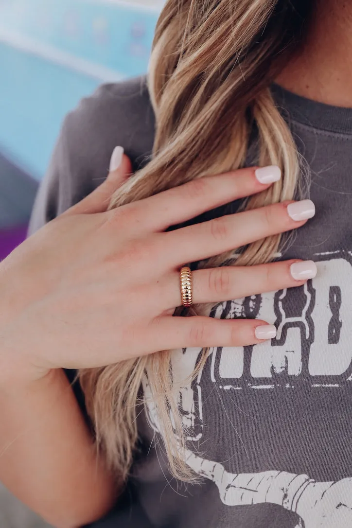 Ribbed Statement Ring - Gold Plated