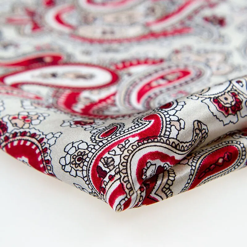 Ruby Paisley Tuch