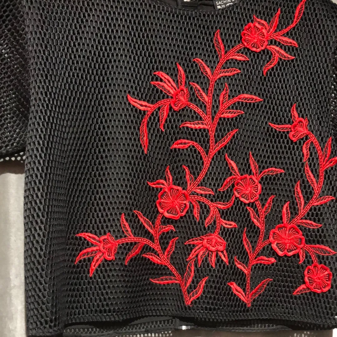 Sachin & Babi Noir Black Net Short Seeve Boxy Top with Red Floral Stitching