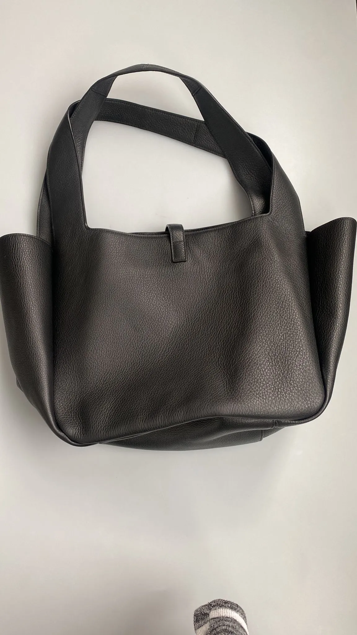 Saint Laurent Black Bea Bag - Grained leather