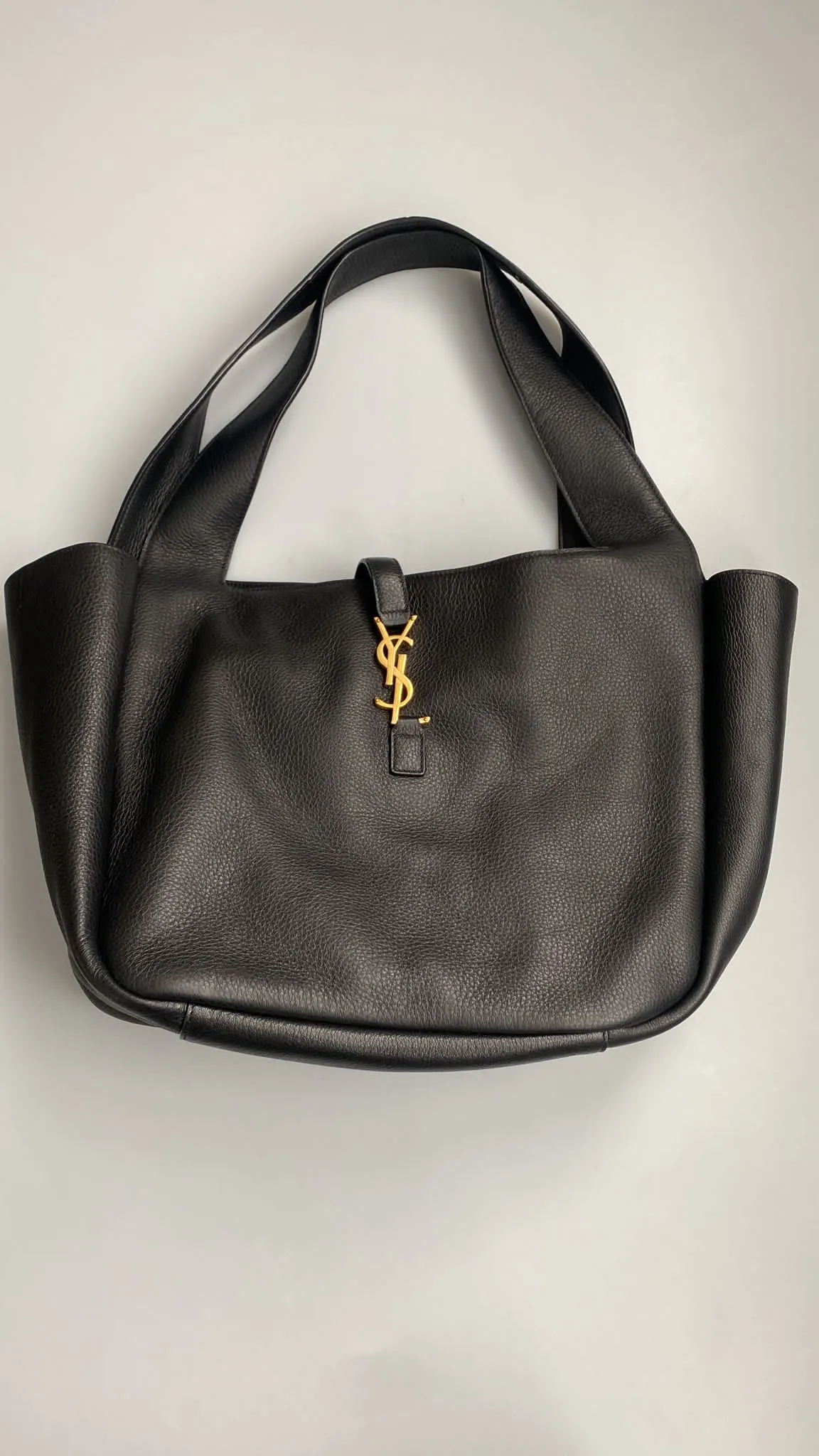 Saint Laurent Black Bea Bag - Grained leather