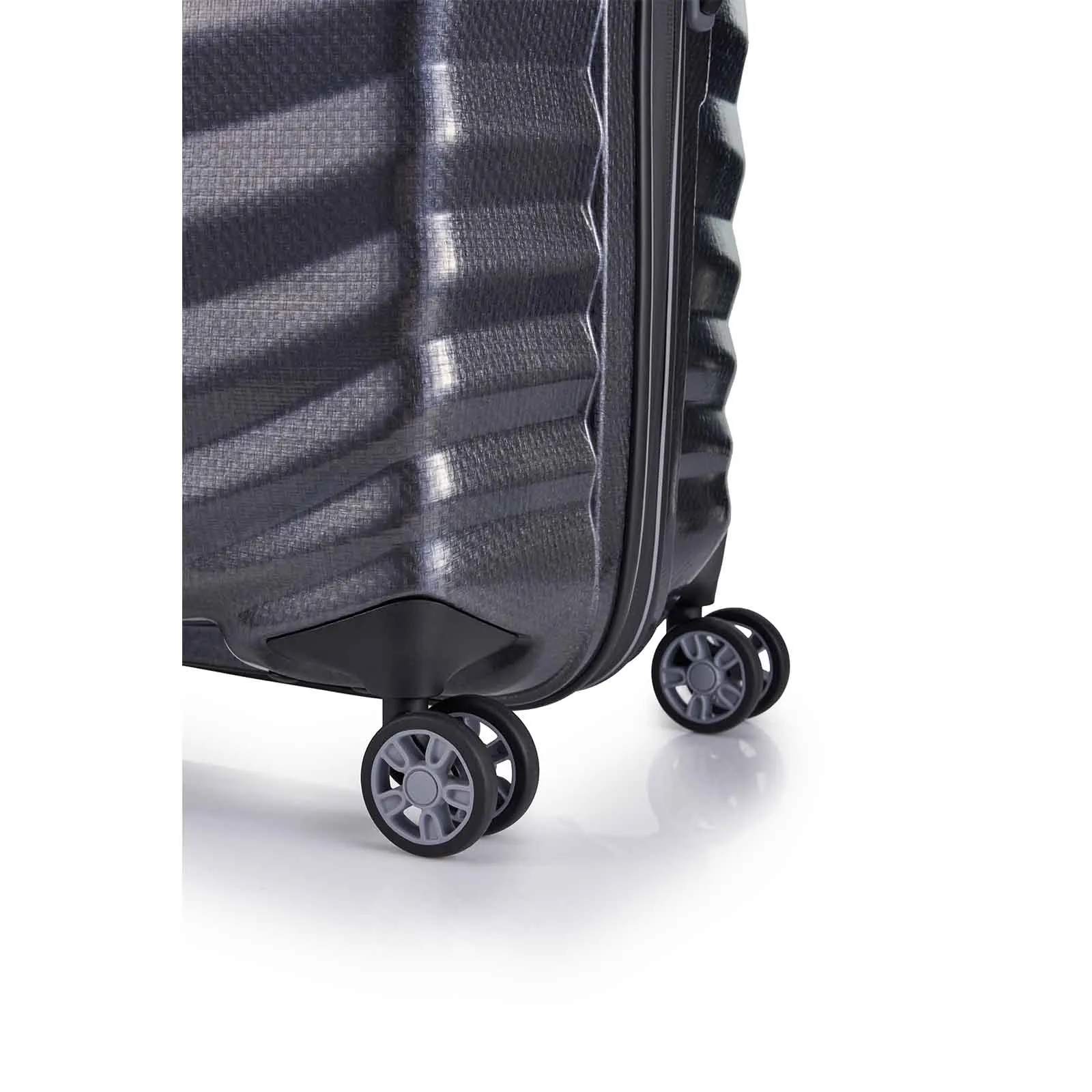 Samsonite Lite-Shock Sport 81cm Suitcase Black