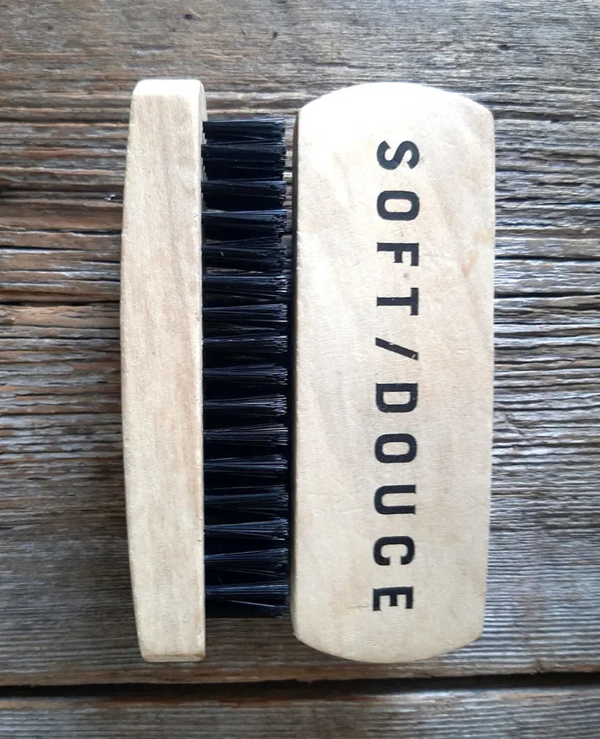 Shoe Shine kit with 2 Format of 75 g