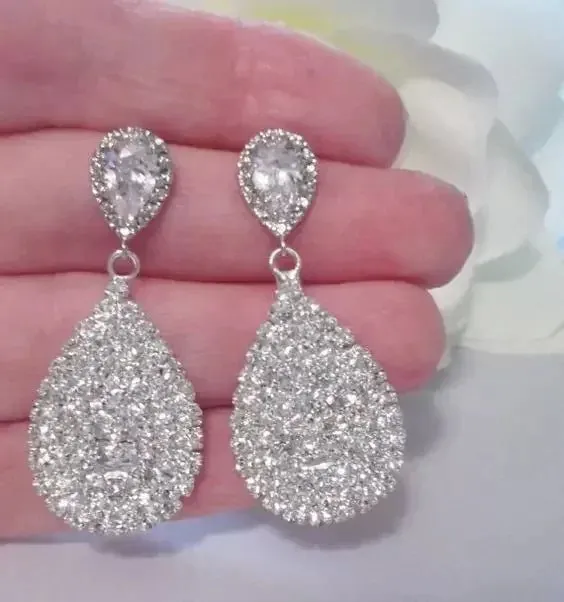 Short Drop Earrings with Flower Topaz Diamond for Women Eye Catching Party Wedding Jewelry