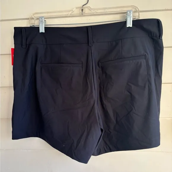 SPANX Sunshine Short 6 inch Very Black NWT Size 1X