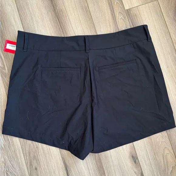SPANX Sunshine Short 6 inch Very Black NWT Size 1X