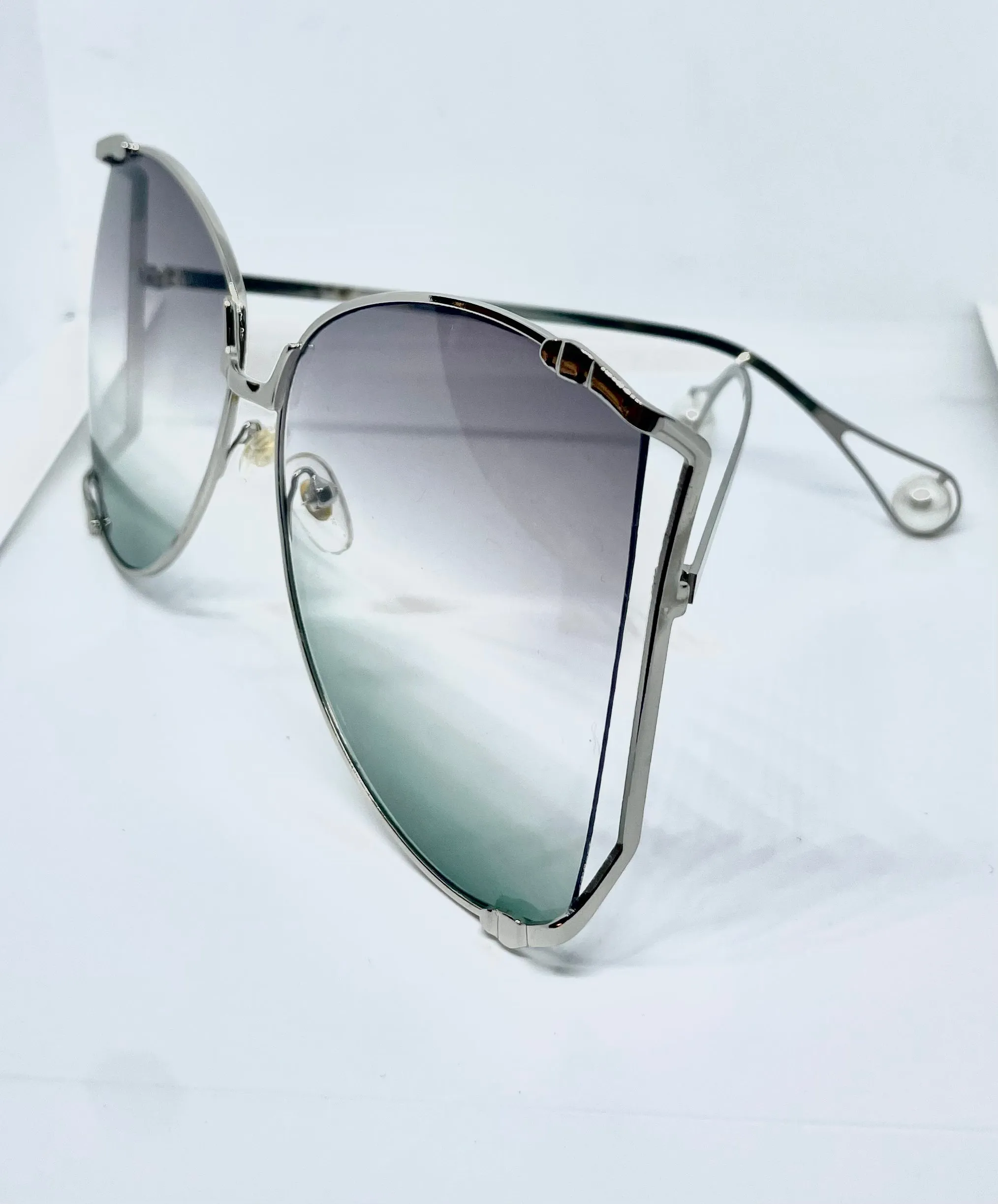 STATEMENT XL SUNGLASSES