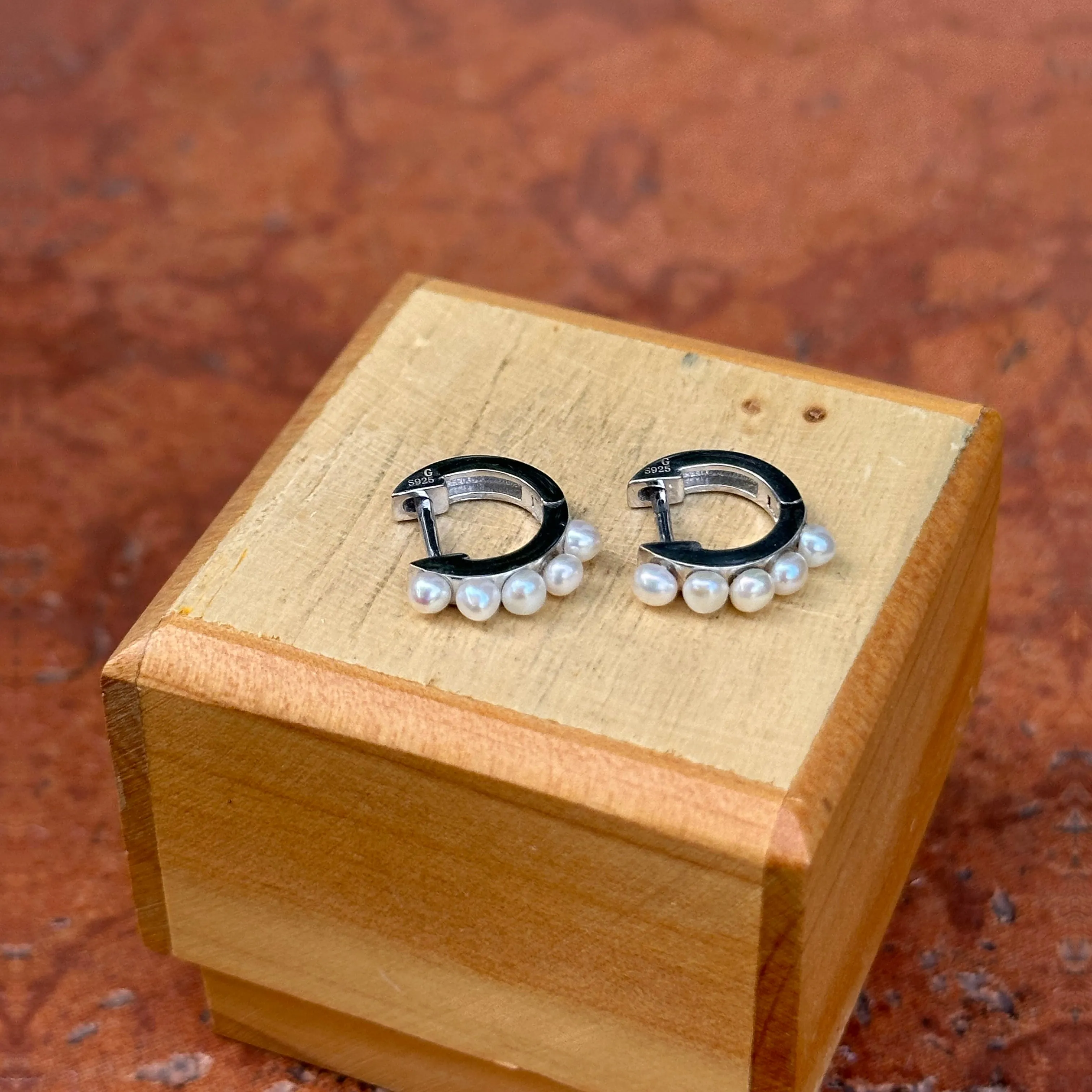 Sterling Silver Freshwater Pearl Huggie Hoop Earrings