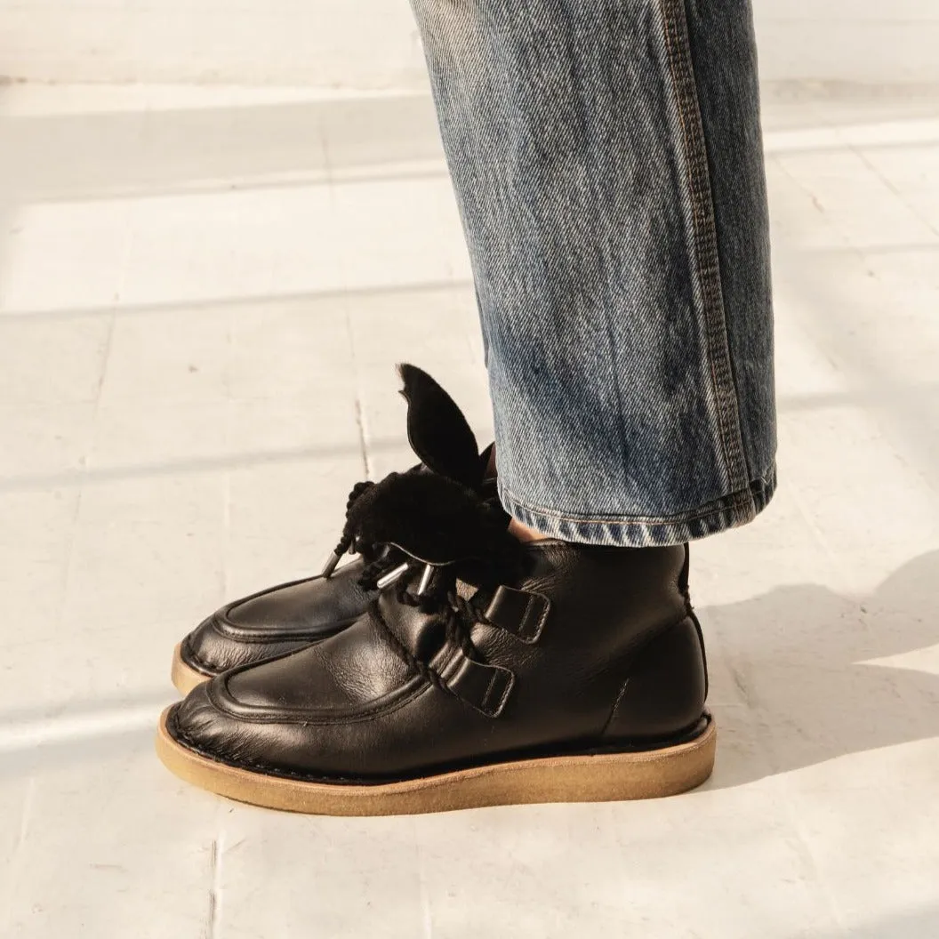 The Shearling Boot [Black]