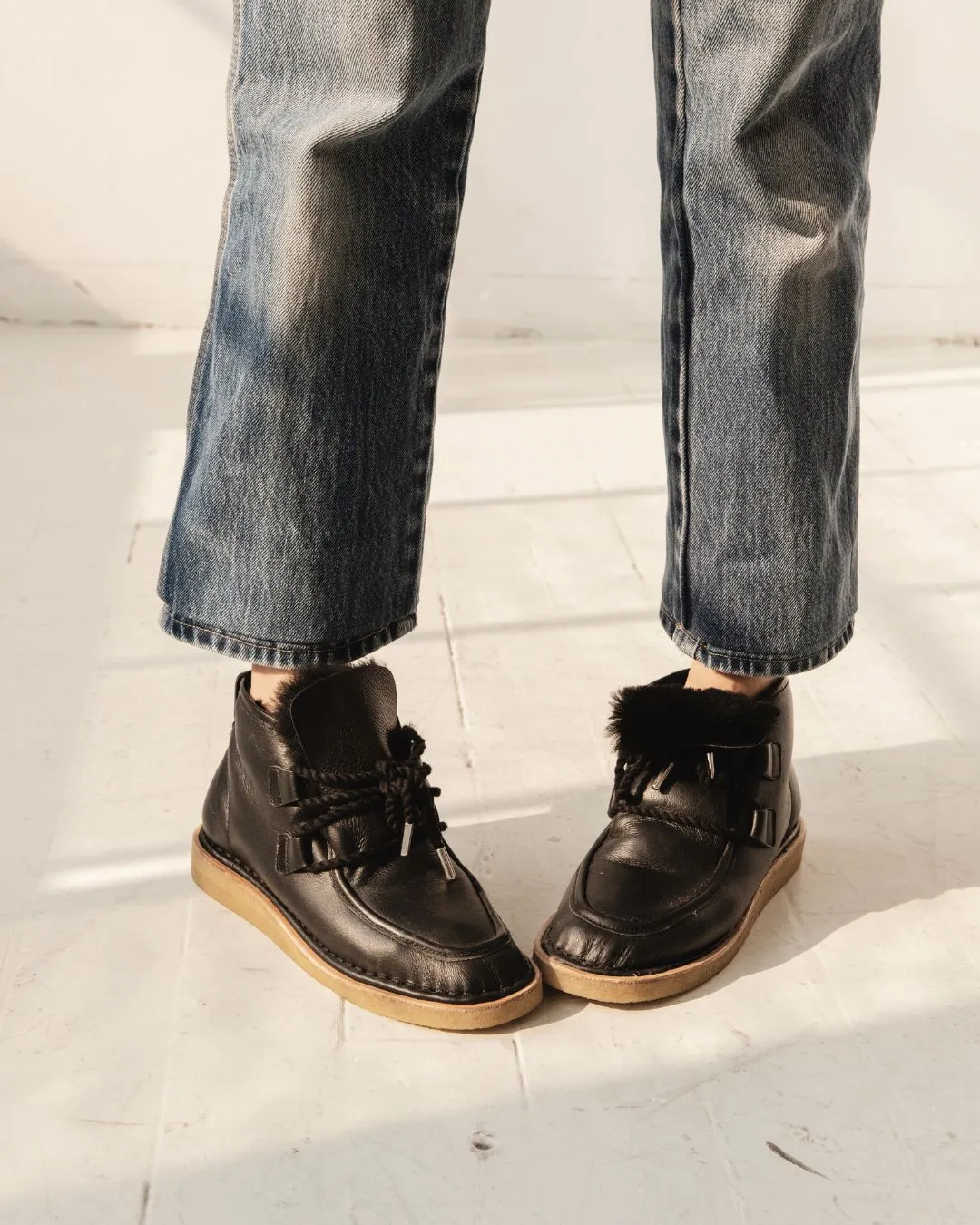 The Shearling Boot [Black]