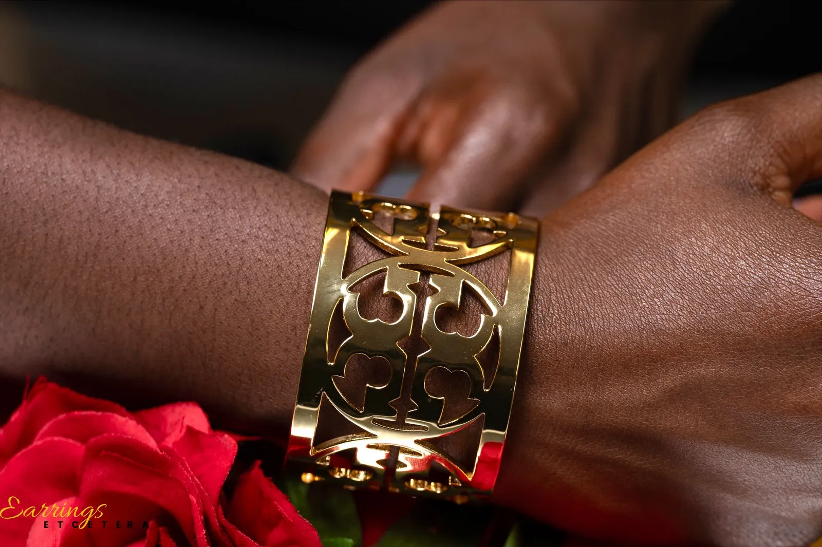 TIA CUFF BRACELET