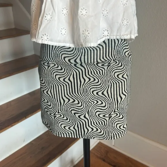 Urban Outfitters UO Peachy Pelmet Swirl Jacquard Skirt Black &amp; Ivory​​